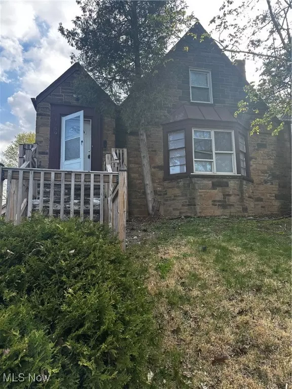 Cleveland Heights, OH 44118,1659 Ivydale RD
