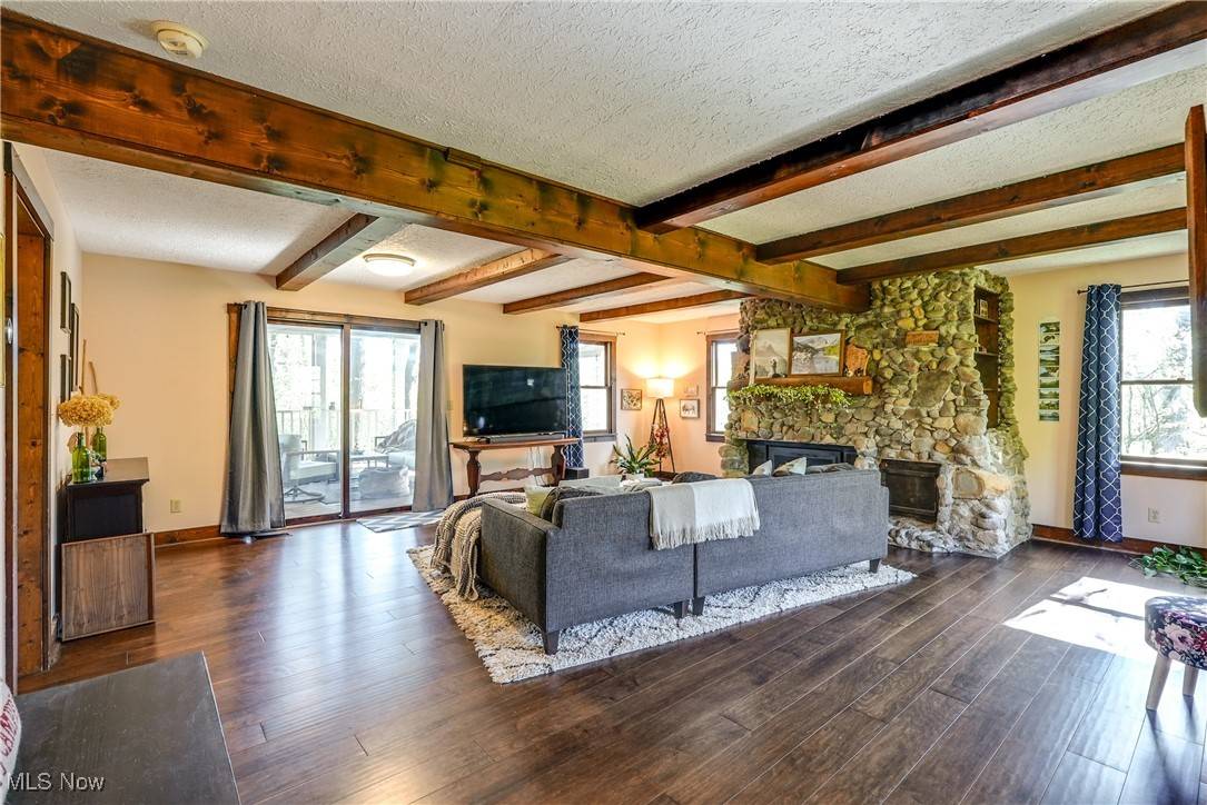 Uniontown, OH 44685,1481 Limonis ST NW