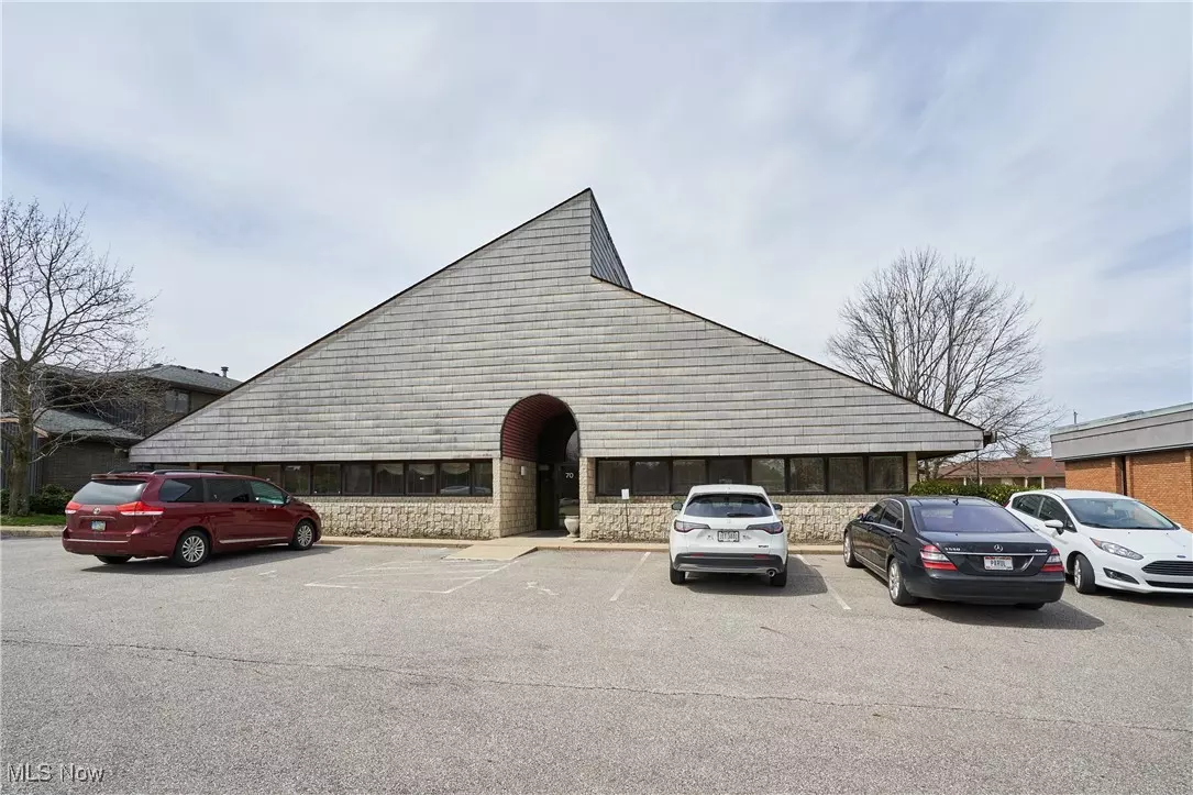 Fairlawn, OH 44333,70 N Miller RD #2