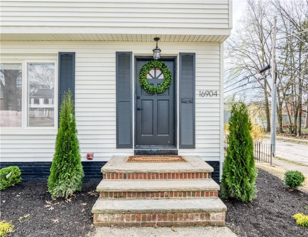 Cleveland, OH 44128,16904 Invermere AVE