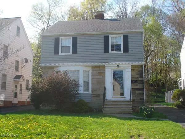 3702 Woodridge RD, Cleveland Heights, OH 44121