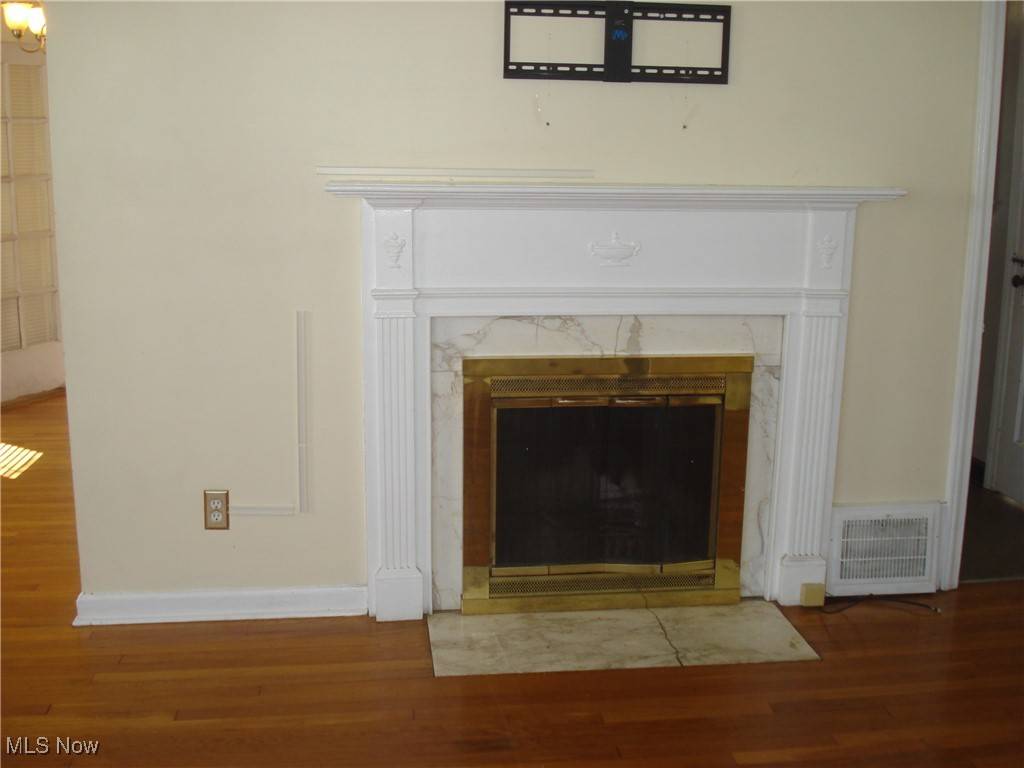 Cleveland Heights, OH 44121,3702 Woodridge RD