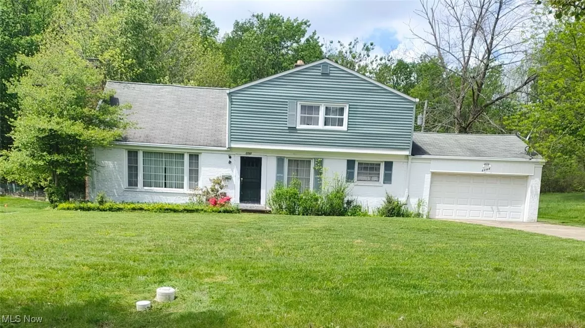 Beachwood, OH 44122,3742 Concord DR