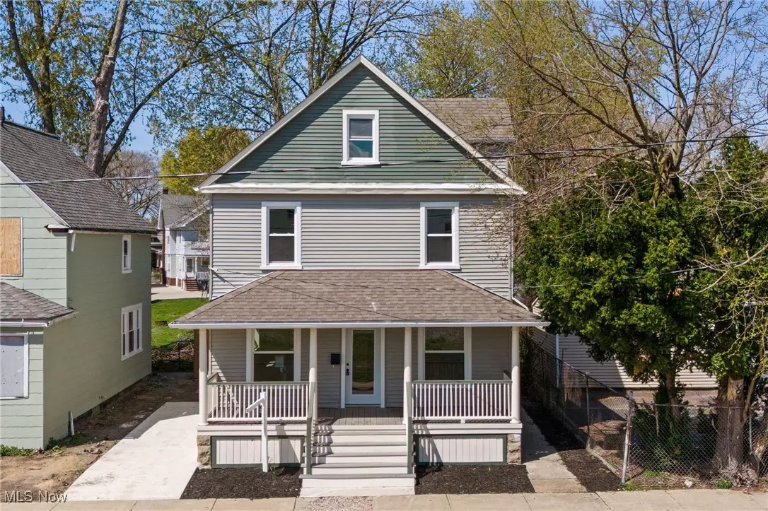 Cleveland, OH 44102,6110 Ellen AVE