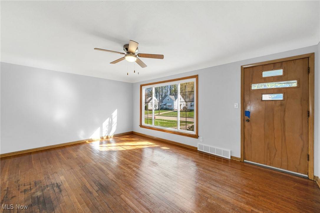 Wickliffe, OH 44092,2206 Larchmont DR