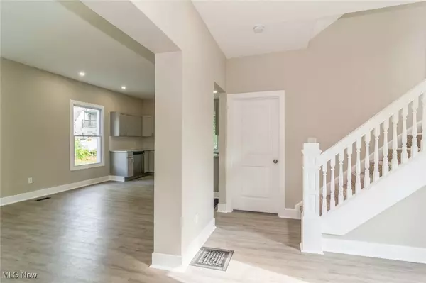 Lorain, OH 44052,911 7th CT