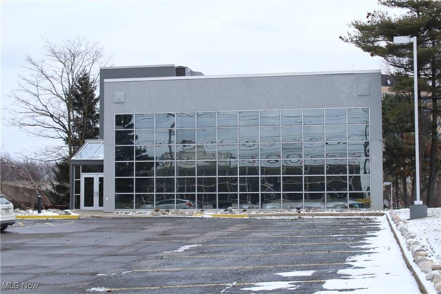 6731 Ridge (7, 000 sq ft), Parma, OH 44129