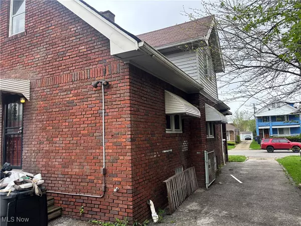 Cleveland, OH 44105,12608 Corlett AVE