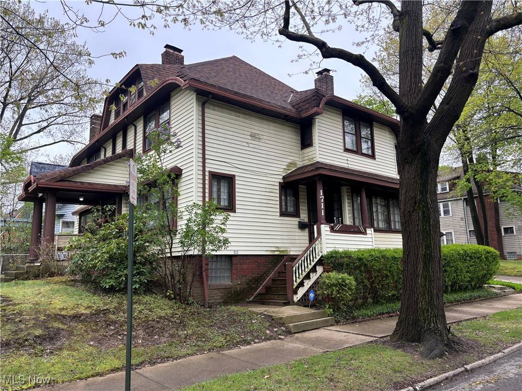 Cleveland, OH 44105,3374 Euclid Heights BLVD