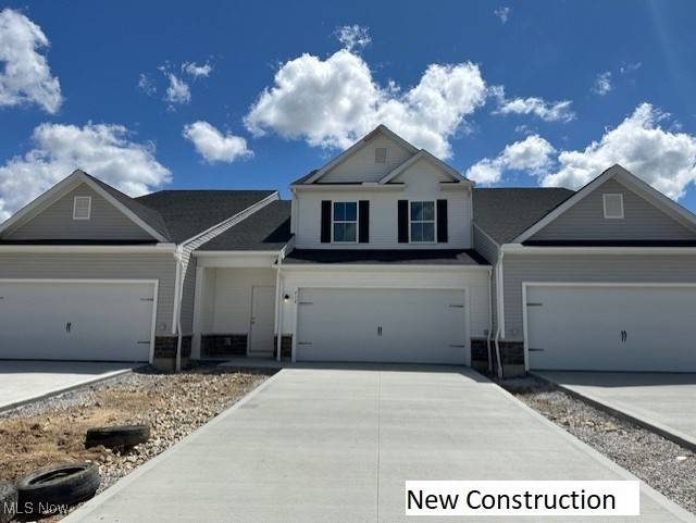 414 Honeycrisp DR NE, Louisville, OH 44641