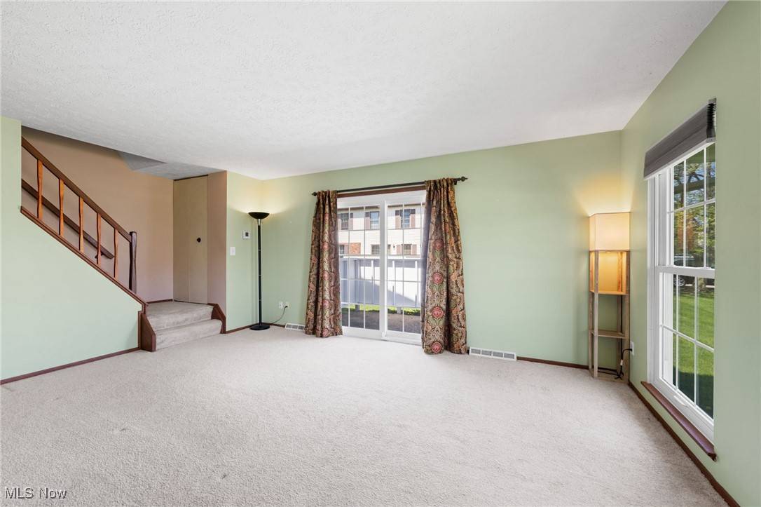 Brook Park, OH 44142,6500 Liberty Bell DR #30C