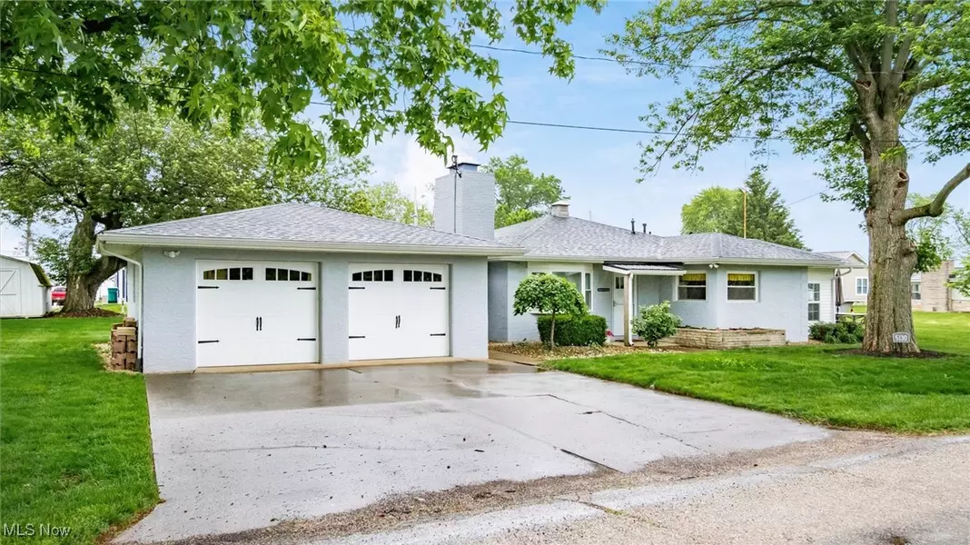 5130 Bateson DR NE, Thornville, OH 43076