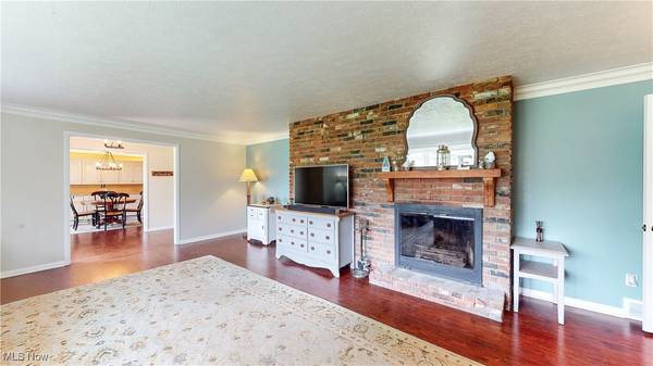 Chagrin Falls, OH 44022,55 Maple Hill DR