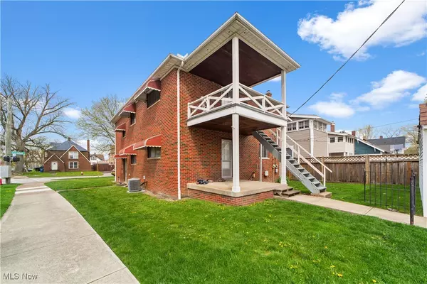 Lakewood, OH 44107,2237-2239 Carabel AVE