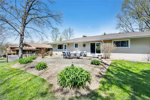 Willoughby, OH 44094,7438 Briar Hill DR