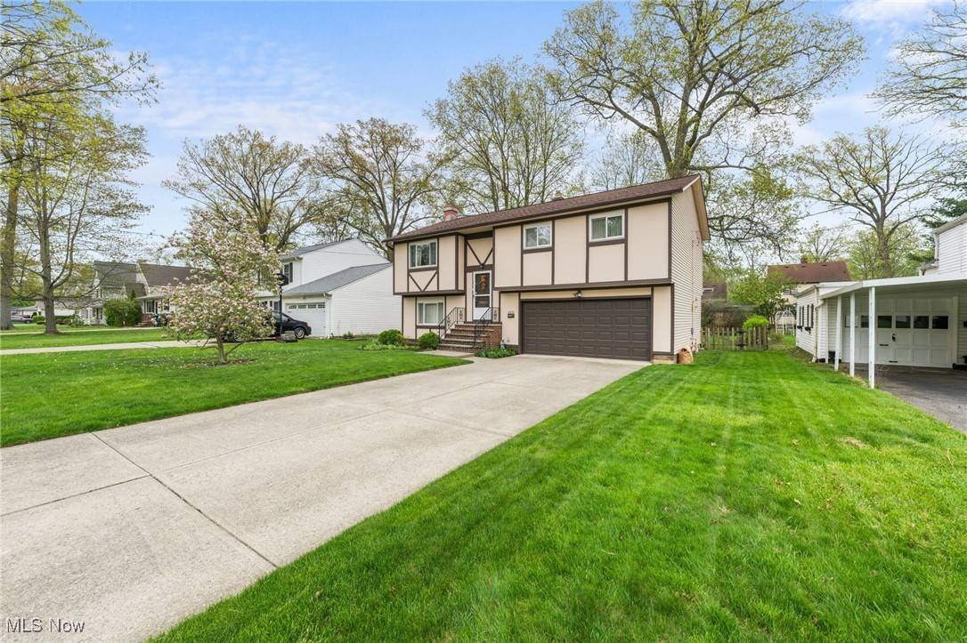 North Olmsted, OH 44070,6051 Decker RD