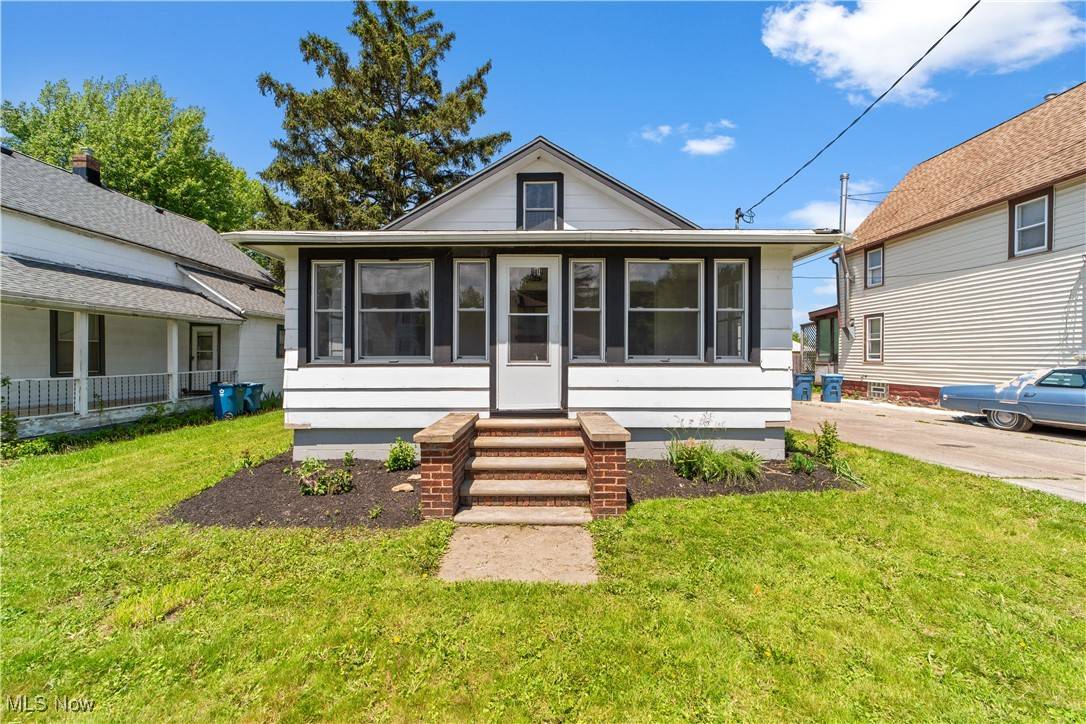 210 W 39th ST, Lorain, OH 44052