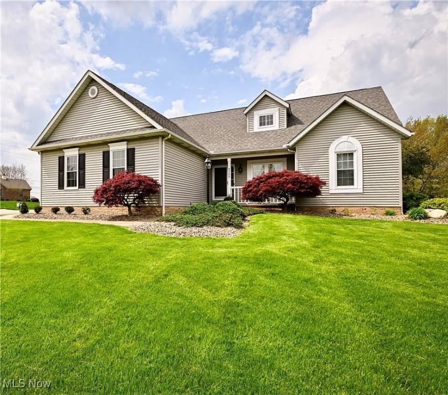 4388 Snowy Owl CIR NW, Massillon, OH 44646