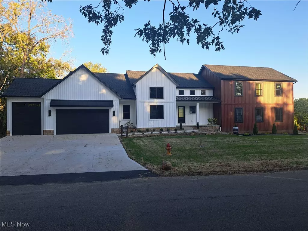Canton, OH 44718,5858 Springlake RD NW