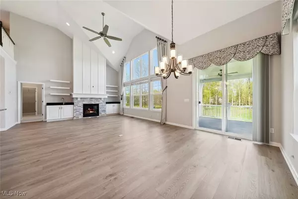 Avon Lake, OH 44012,31430 Pier W