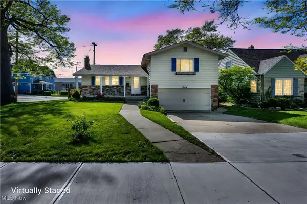 Lakewood, OH 44107,1544 Parkwood RD