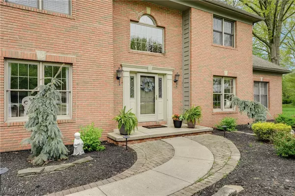Avon Lake, OH 44012,344 Cheyenne Falls DR