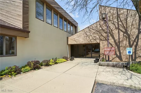Fairlawn, OH 44333,3500 W Market ST #1