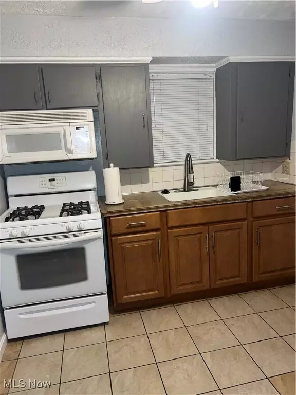 Garfield Heights, OH 44125,13307 Thraves AVE