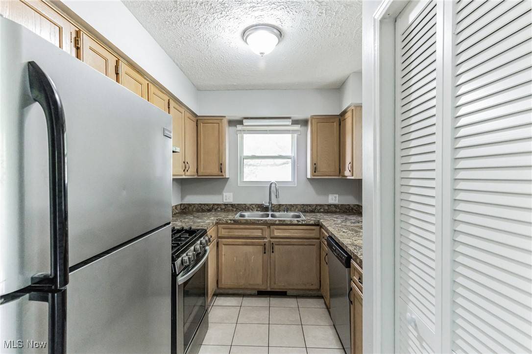 Cleveland, OH 44120,3385 E 117th ST