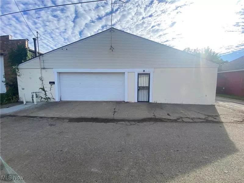 910 Wells AVE NW, Canton, OH 44703