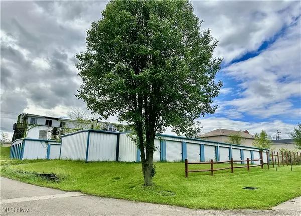 132 Rockdale RD, Follansbee, WV 26037