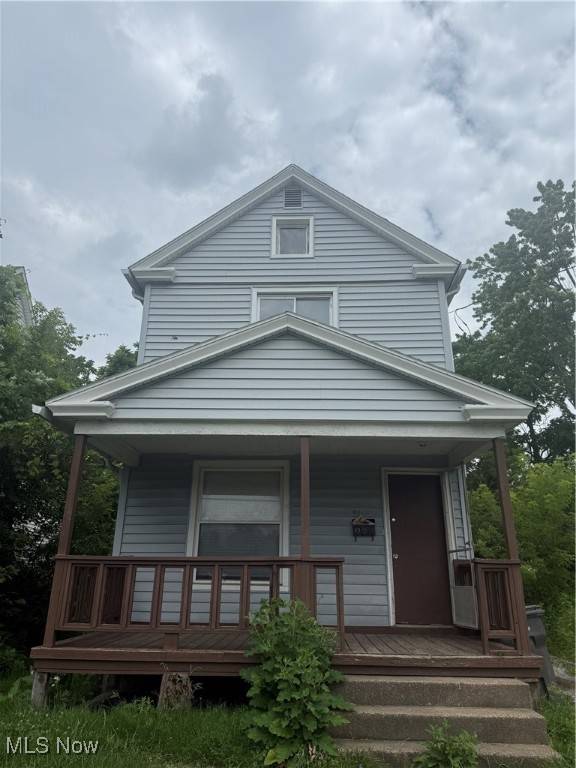 1596 1st ST, Youngstown, OH 44509