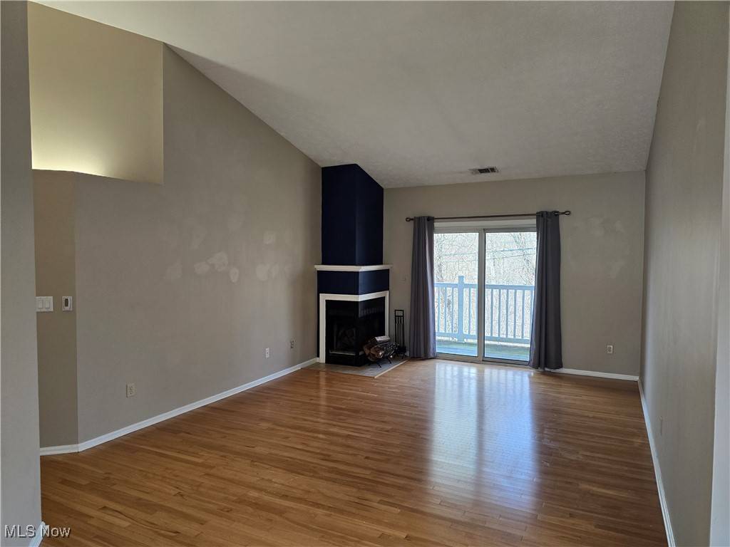 Akron, OH 44313,365 Village Pointe DR
