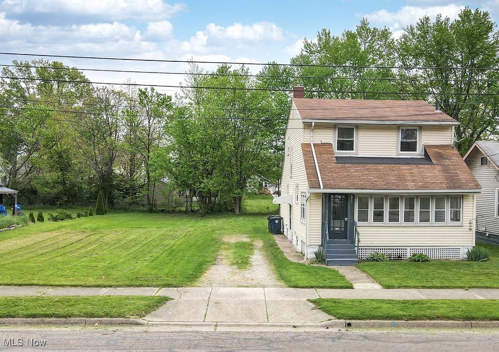 Akron, OH 44306,815 Merton AVE
