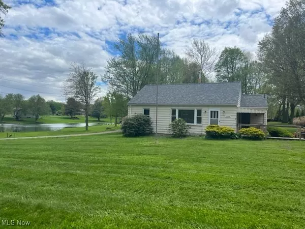 6695 Leffingwell RD, Canfield, OH 44406