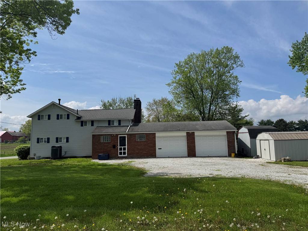 Marshallville, OH 44645,8892 Akron RD