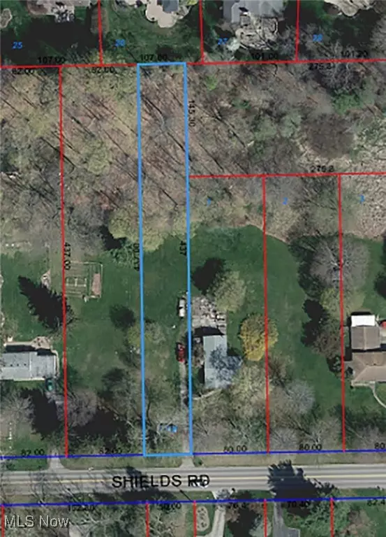 Shields RD, Canfield, OH 44406