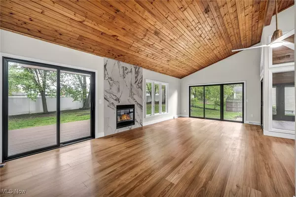 Akron, OH 44312,433 Herbert RD