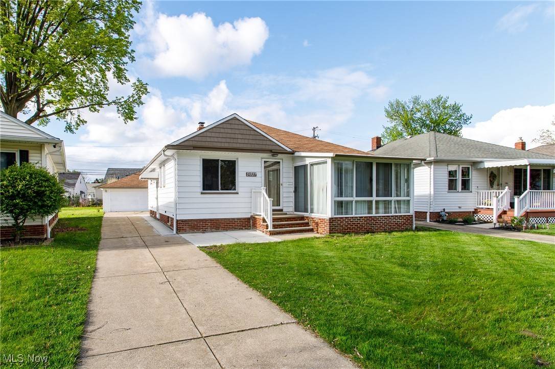 Willowick, OH 44095,31827 Glenhurst RD