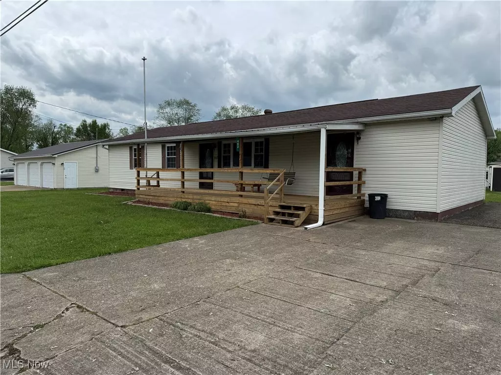 Mineral Wells, WV 26150,402 Washington DR