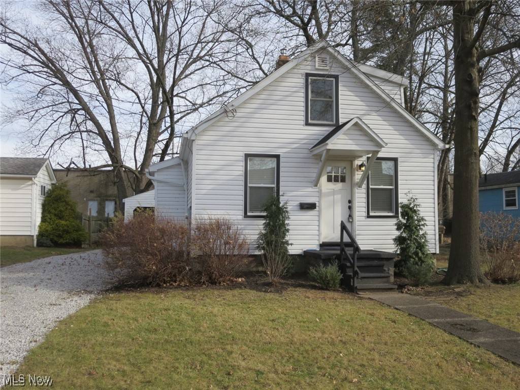 2477 Talbot ST, Cuyahoga Falls, OH 44221