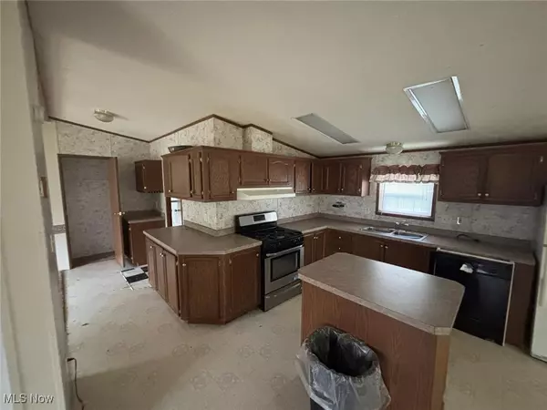 Newton Falls, OH 44444,6829 Lee RD