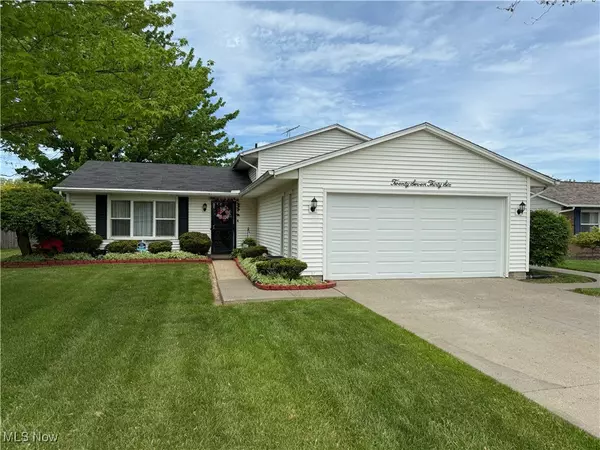 2736 Rita DR, Lorain, OH 44053