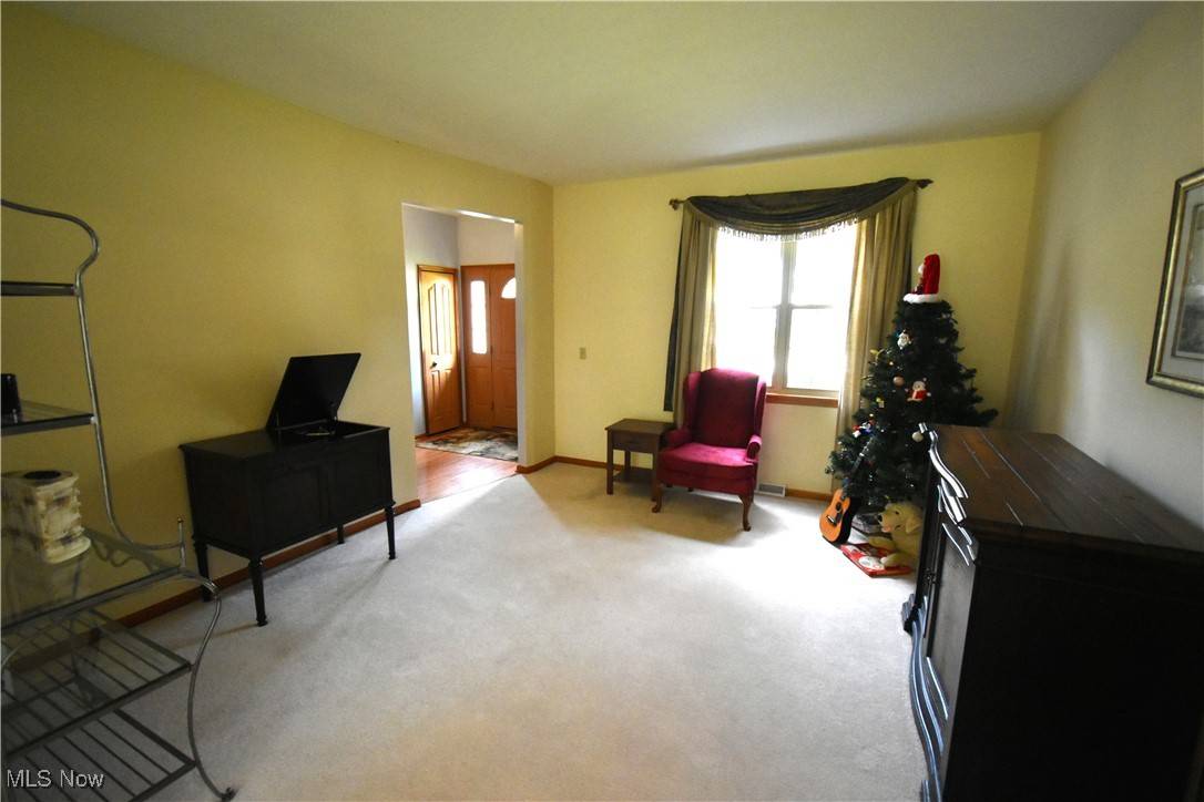Olmsted Twp, OH 44138,26977 Valeside LN