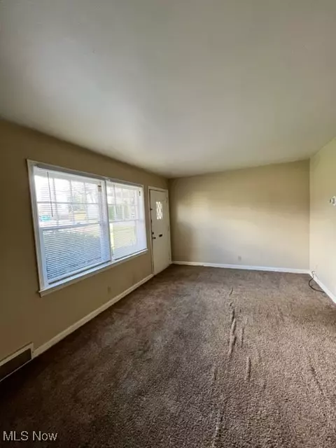 Niles, OH 44446,738 West ST