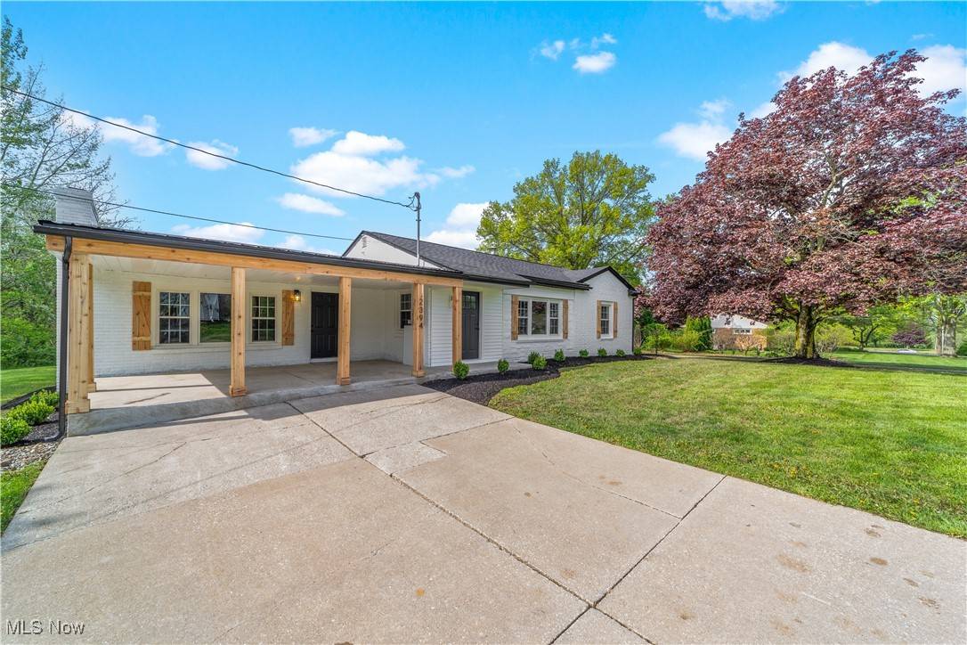 Wadsworth, OH 44281,2394 Reimer RD