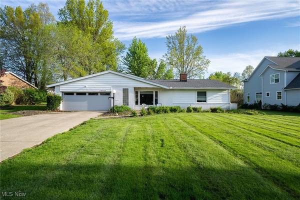 24660 Sittingbourne LN, Beachwood, OH 44122