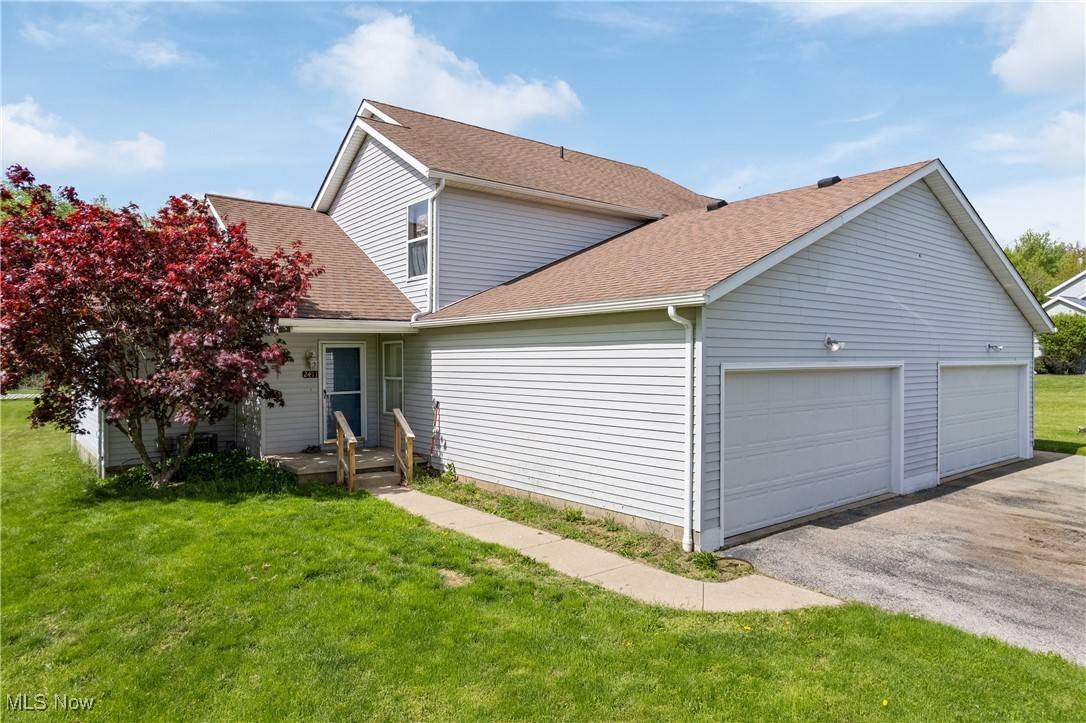 Akron, OH 44312,2413 Meadow Spring CIR