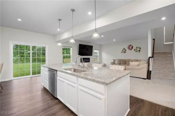 North Ridgeville, OH 44039,9087 Nash LN