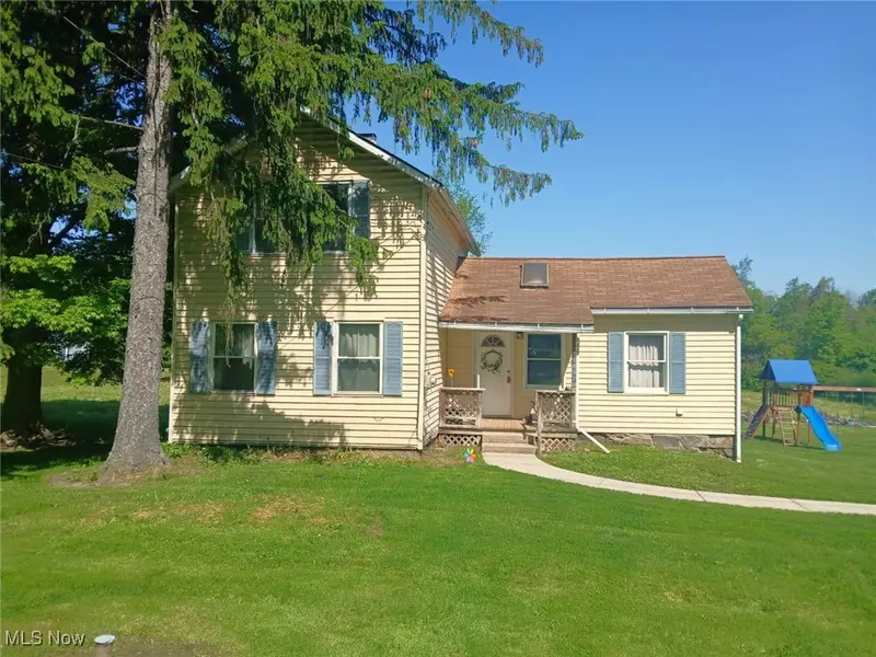 10579 Freedom ST, Garrettsville, OH 44231